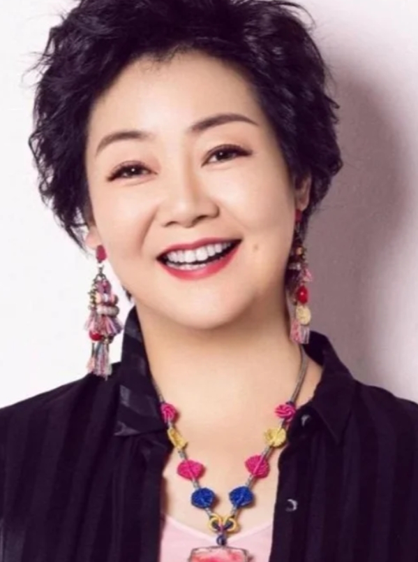 当之无愧的影视剧母亲，却有着坎坷成名路