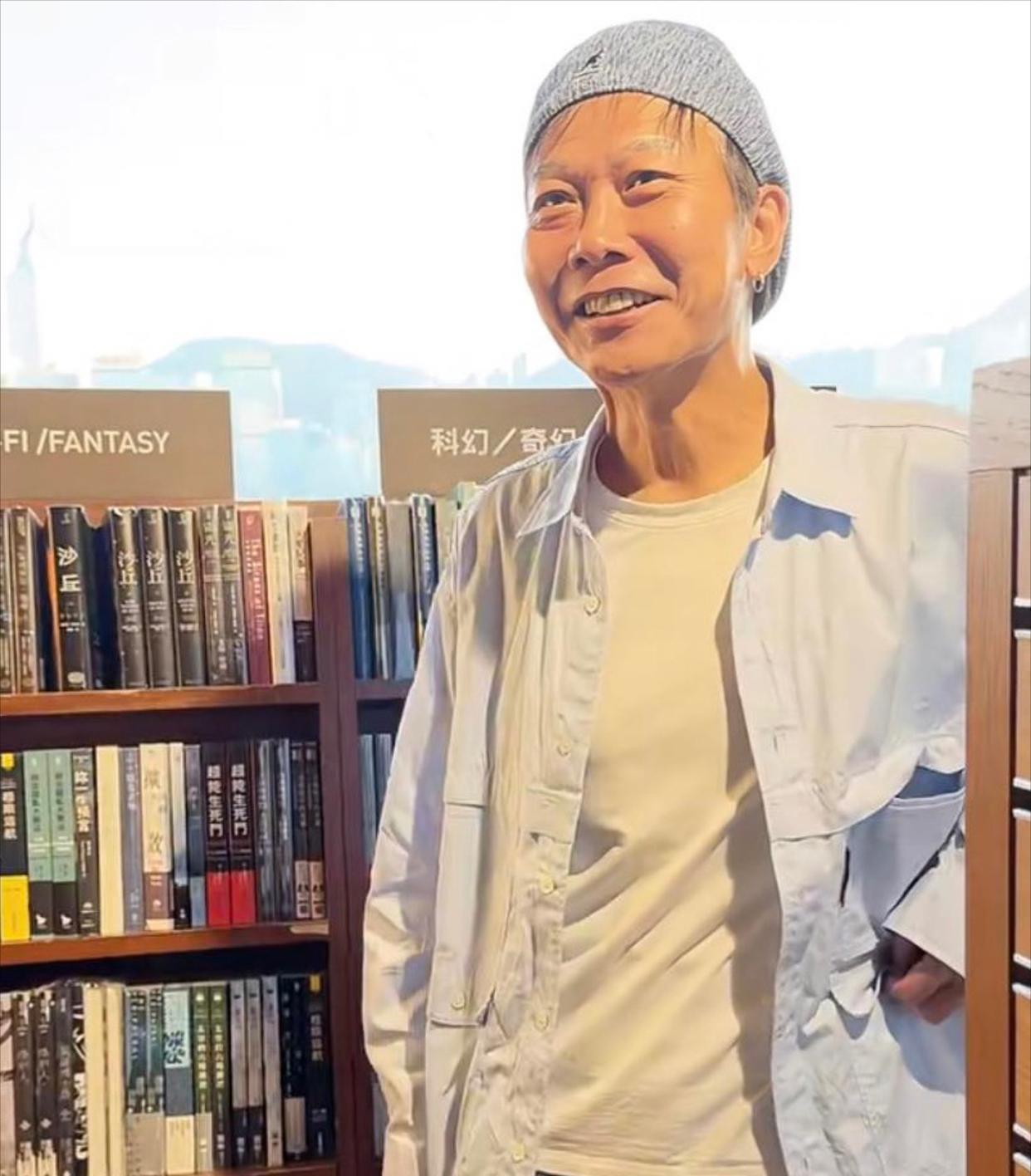 参加活动的61岁钱小豪。



他怎么没有年轻时候的杀气和霸气了，气质完全不