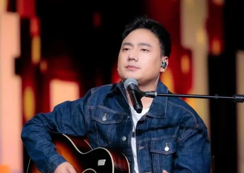 海来阿木：离婚又丧女，30岁一夜爆红