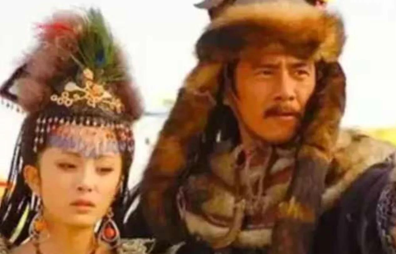 公元前33年，21岁的王昭君嫁给70岁的呼韩邪。三年后，呼韩邪去世，继子对她说：