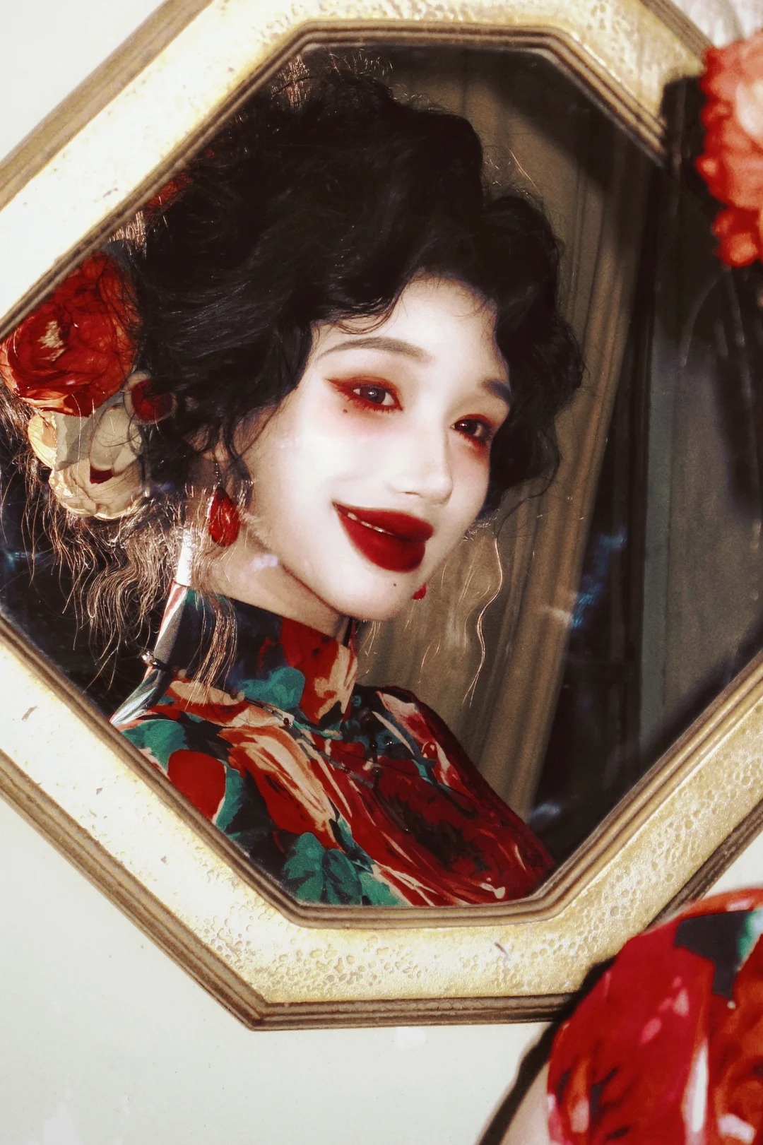 也不用下这种黑👋吧？
啊哈哈哈哈哈，今晚要被与凤行笑 发 财了！

前一段还沉