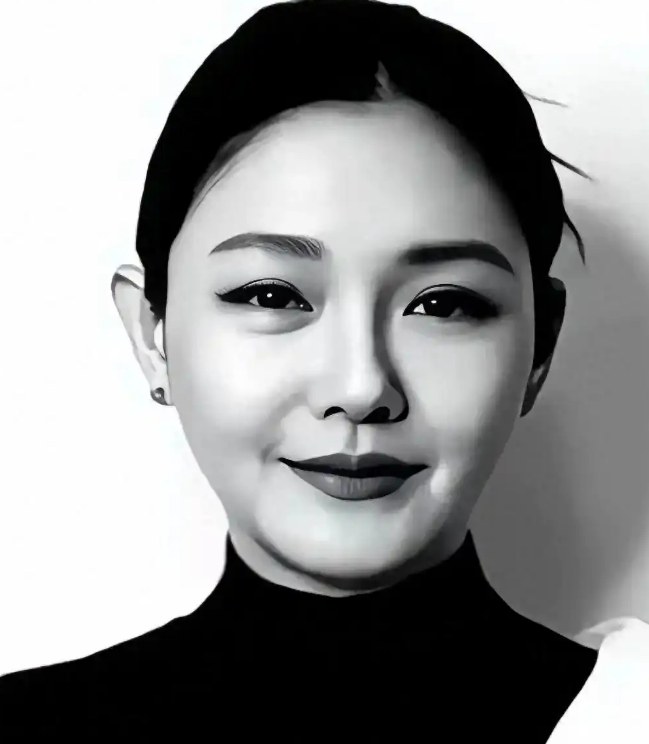 家人们，听到大 S 去世的消息，心里怪不是滋味的，也让我忍不住想了好多。


以