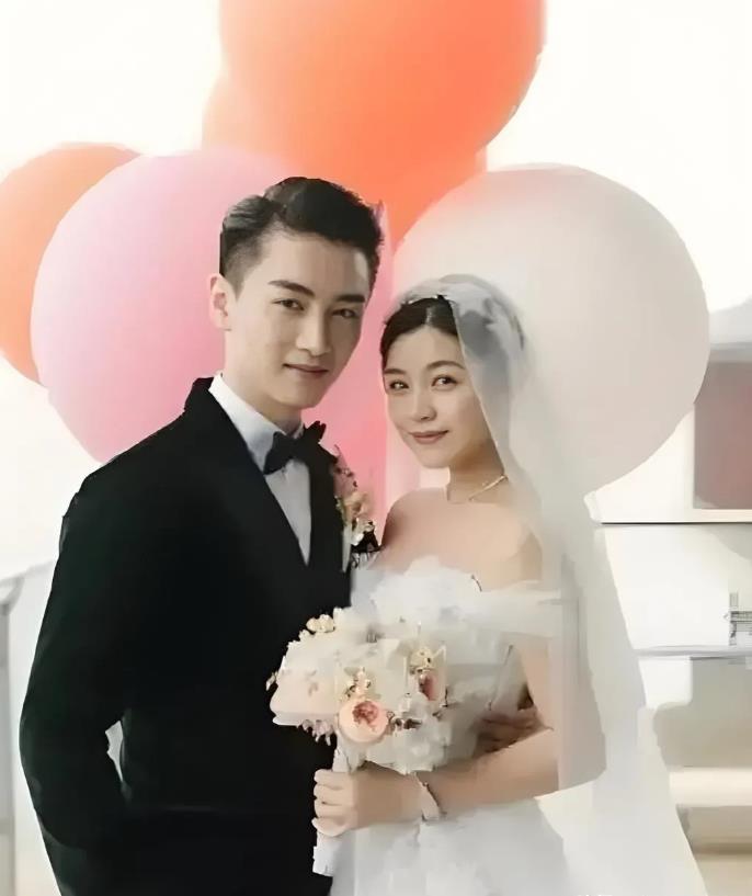 陈晓和陈妍希的好友圈对比，差别有点大！

陈妍希的好友大多是圈内知名女星，比如杨
