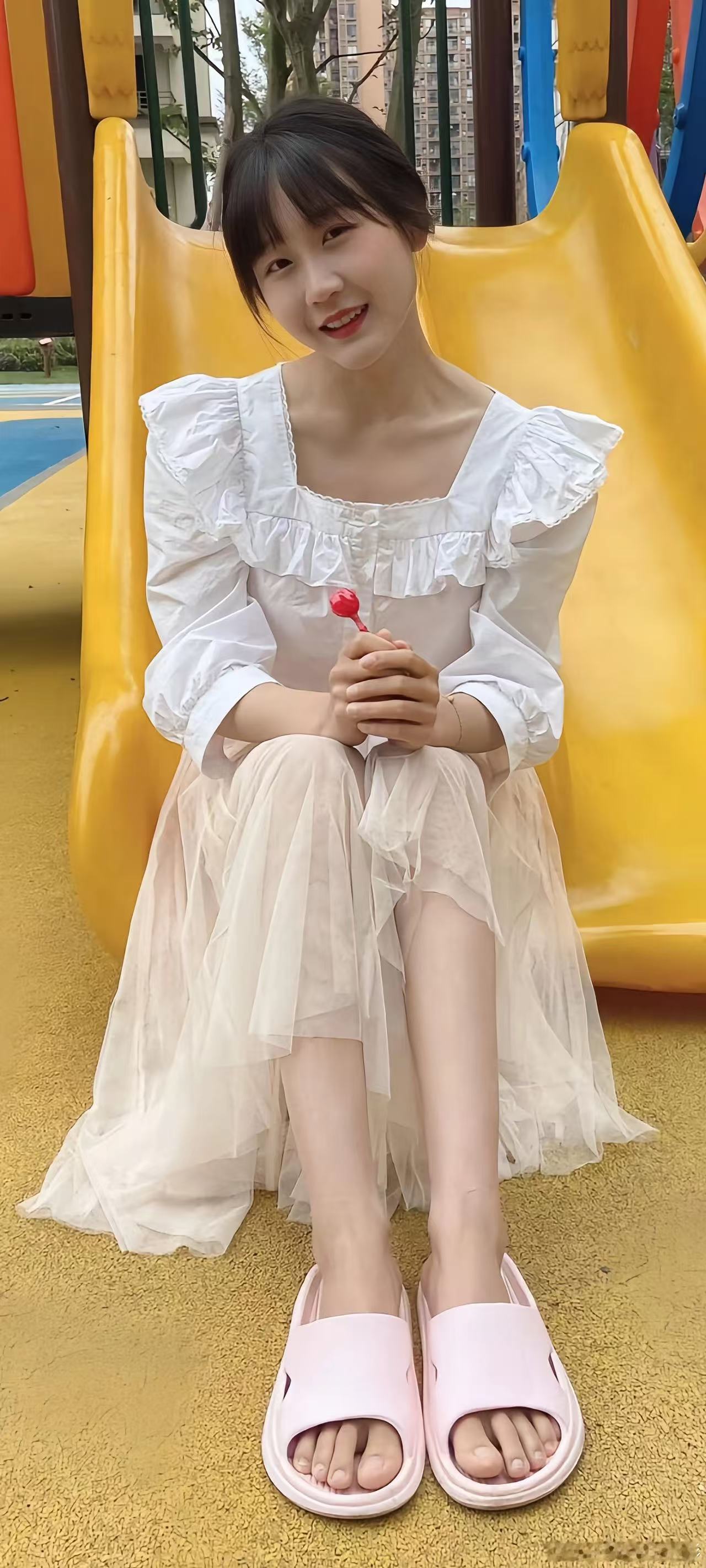 我和小姨子的周末故事哈哈哈哈