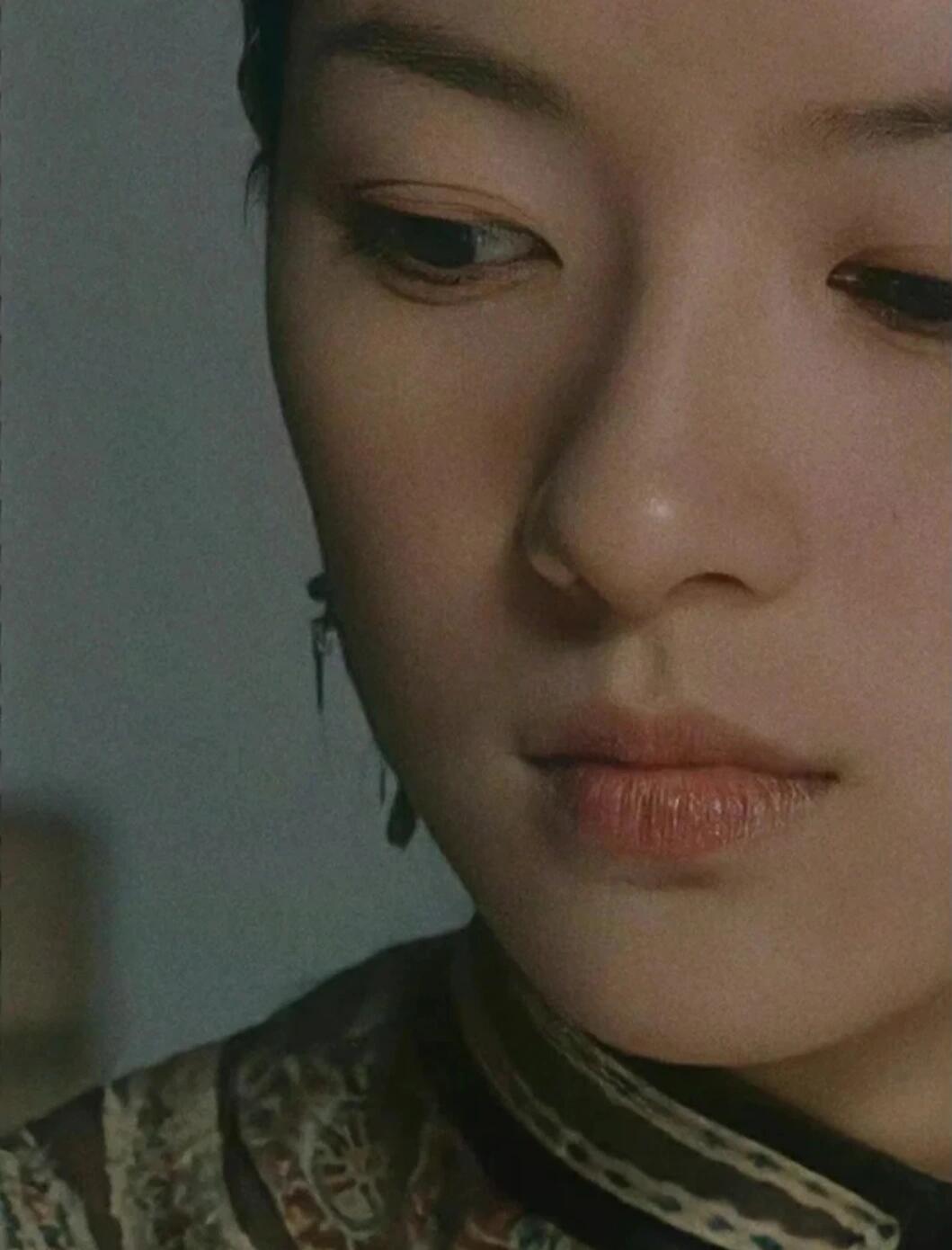 清冷感美人