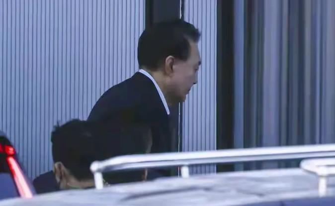 尹锡悦被拘留后，美方终于表态了！

在阅读此文前，诚邀您点击一下“关注”按钮，方