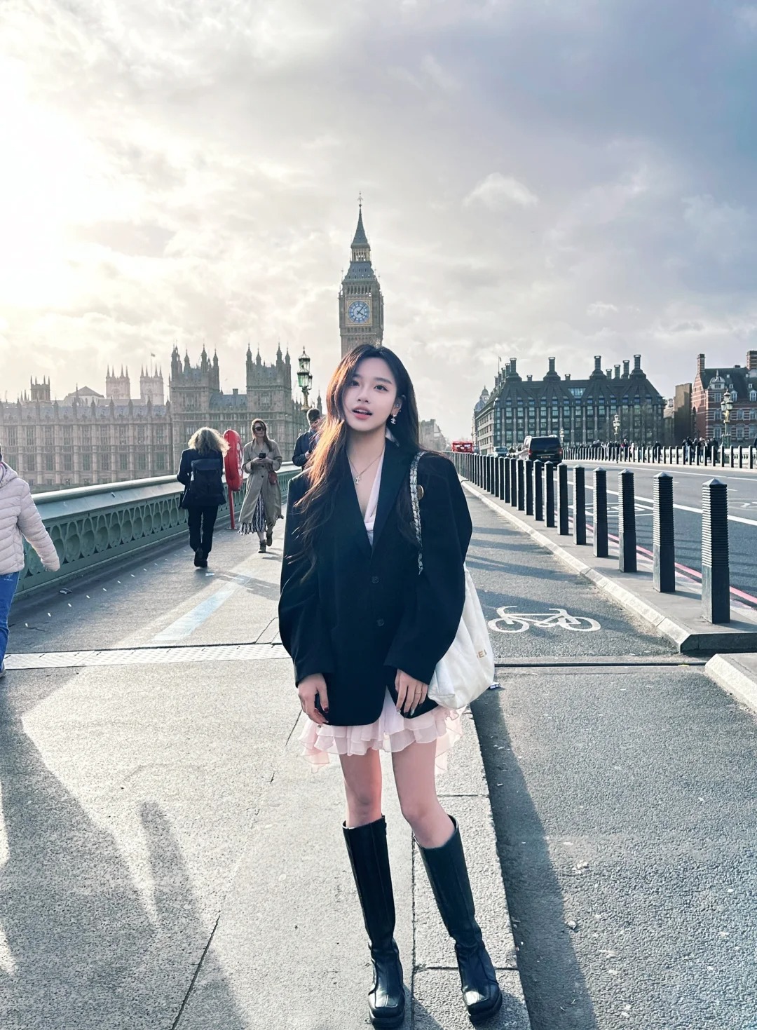 又去大本钟了，发小号吧
氛围感还得Big Ben
今天被三拨人要求帮忙拍照了
果