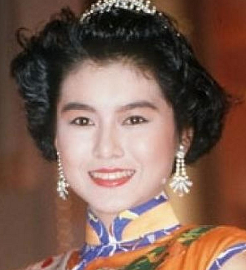 陈淑兰曾艳压李嘉欣