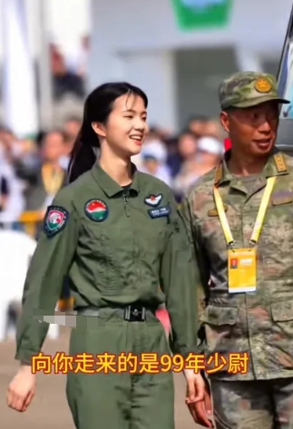 国民女神徐枫灿穿便装吃饭被认出来啦！女神的这几个精彩片段你知道吗？

1、徐枫灿