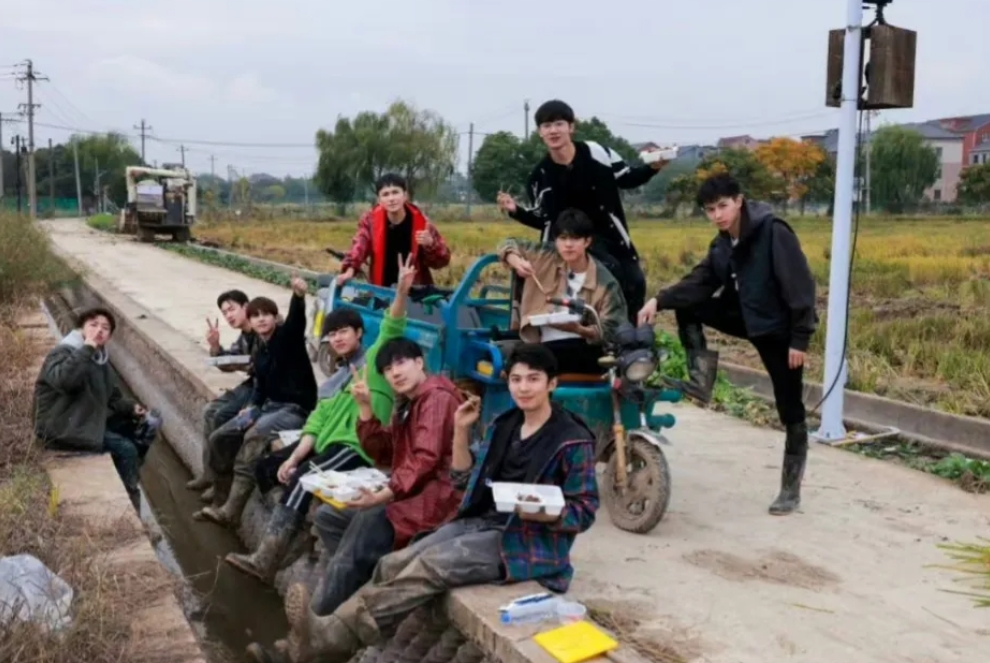 禾伙人再也不搞群像了，我一个路人都看不下去了，当时节目什么都没有的时候，就是那几