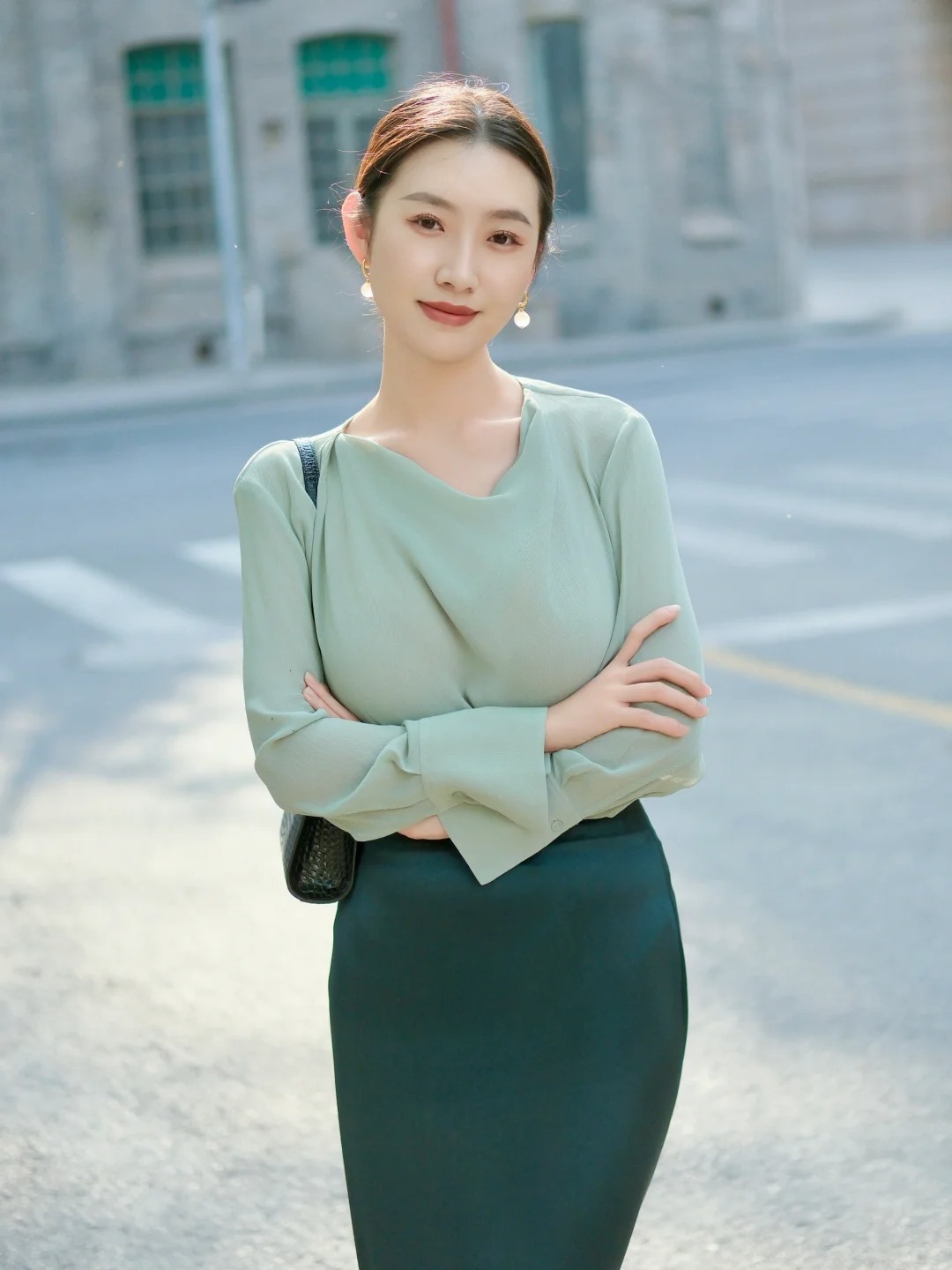 黄昏有专属的浪漫气息
最好的状态
不是在自己周围建立起高墙 不让人入内
也不放自