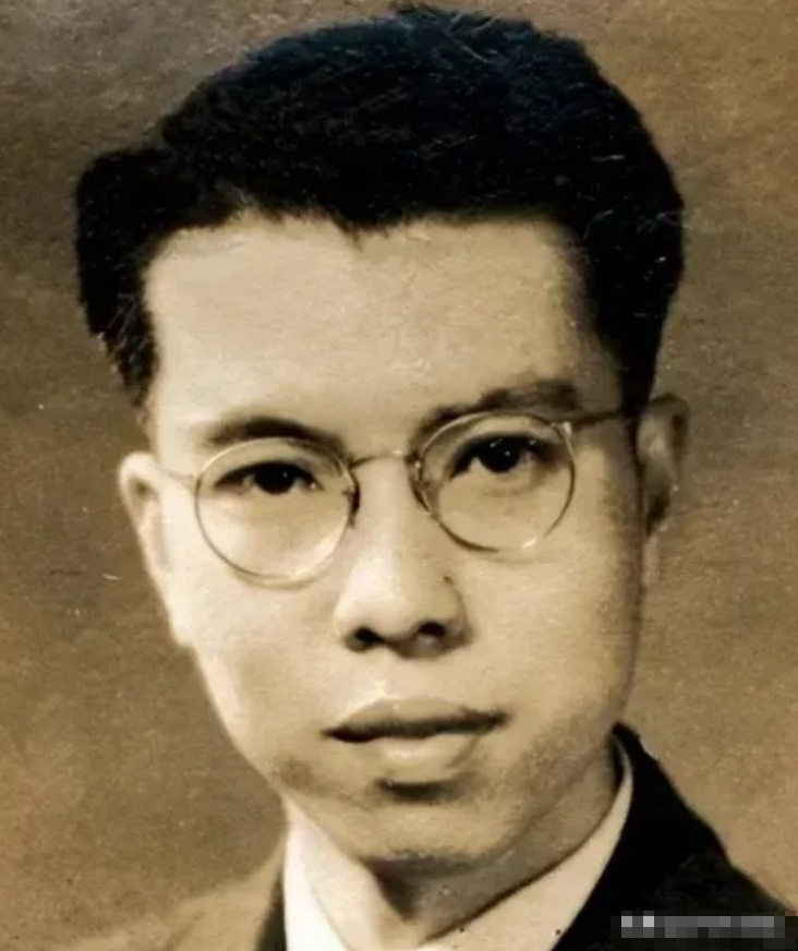 1948年，他不顾妻子反对，用刀划开刚出生3天女儿的后背，看着女儿奄奄一息，妻子