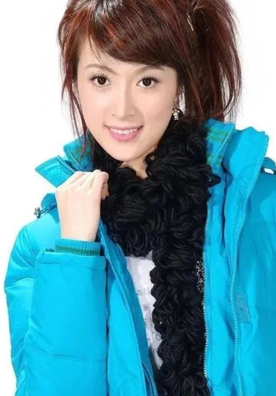 金巧巧婚姻揭秘，风采依旧