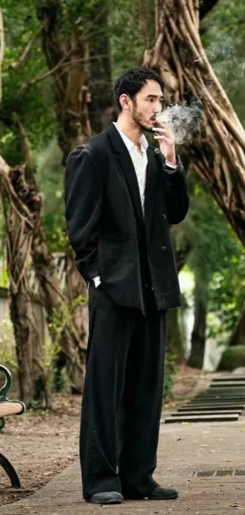 41岁“海王”居然翻身了