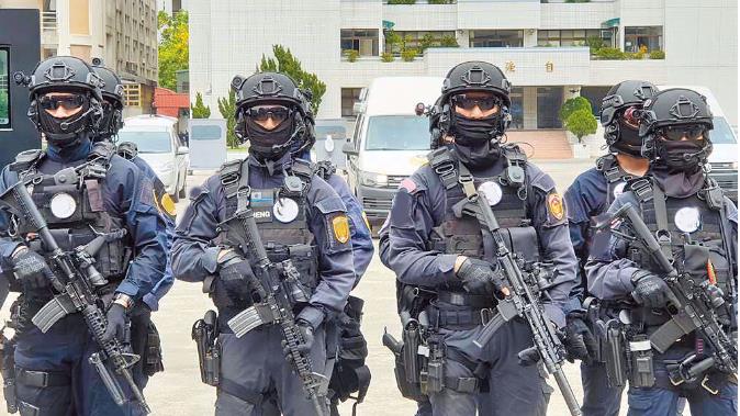 “第二陆军”？台当局要求警察进行军事训练，教官美国人来自乌克兰

台湾地区500