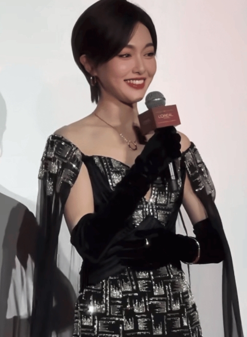 唐嫣超短发造型，这状态真的超好，是林展翘本翘没错了
