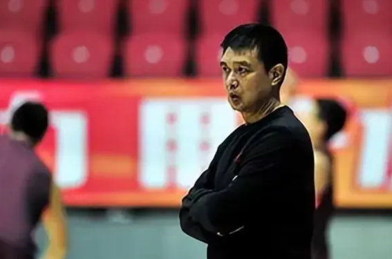 闵指导应牢记，宜将剩勇追穷寇，不可沽名学霸王。
CBS北控主场与山东高速一战中特