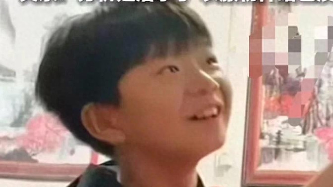 王佳轩失联一个月遗体被找到，救援队员分析：他为捡一元纸币落水