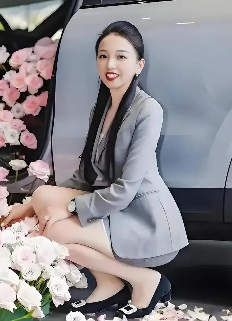 牟倩文说，她是一个洞察力非常强的人，客户一个小动作，她就马上能知道下一步想干什么
