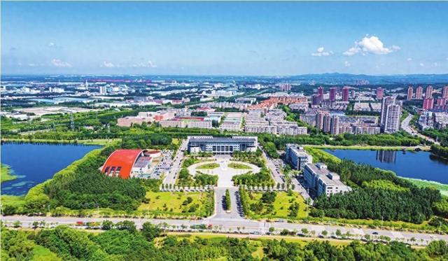 12月19日上午，沈阳市沈北新区召开第五届人民代表大会第四次会议，来自全