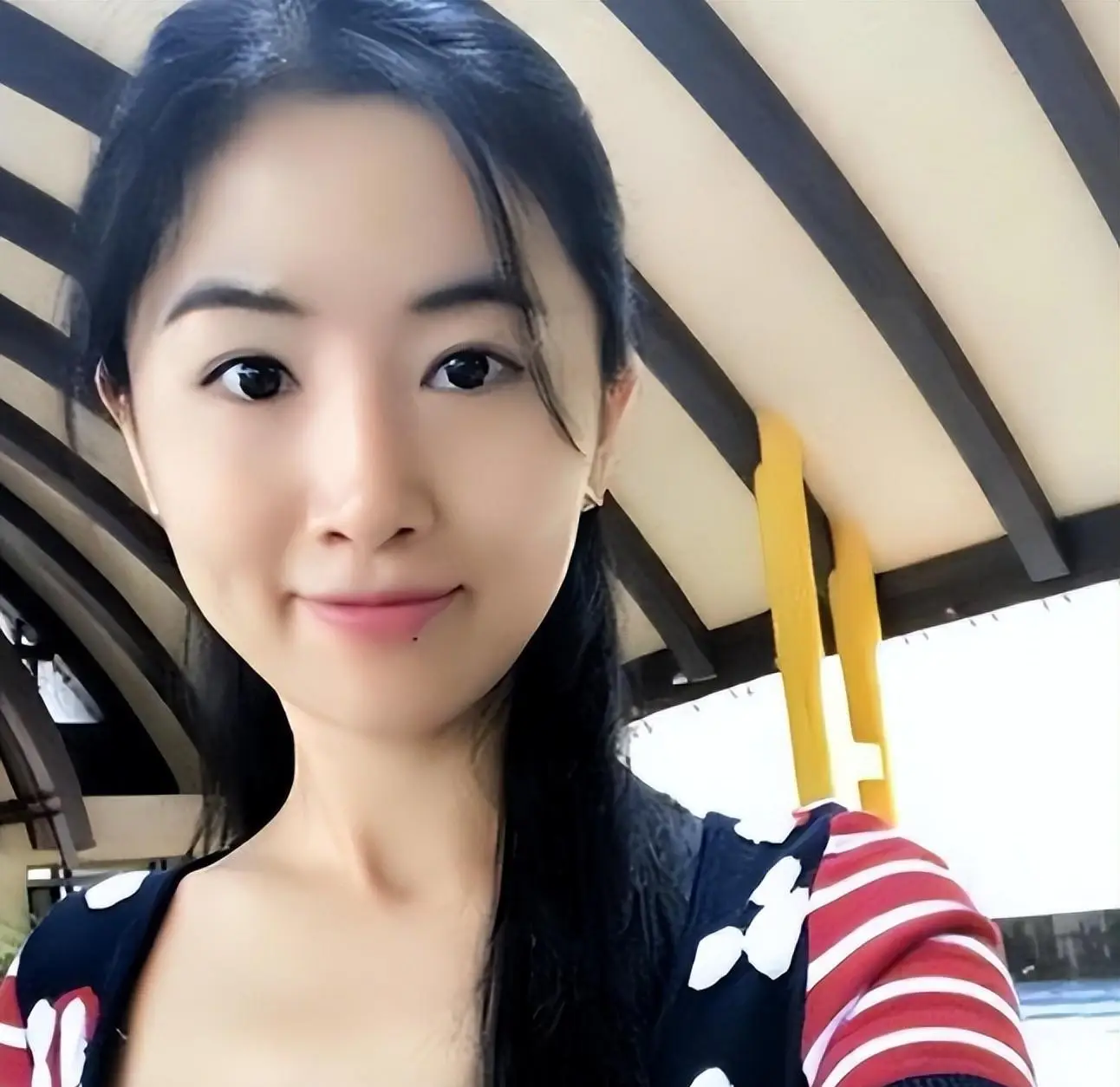 “蛇蝎女”翟欣欣案，
我发现了3个细思极恐的细节：
1，世纪佳缘相亲后，翟欣欣主