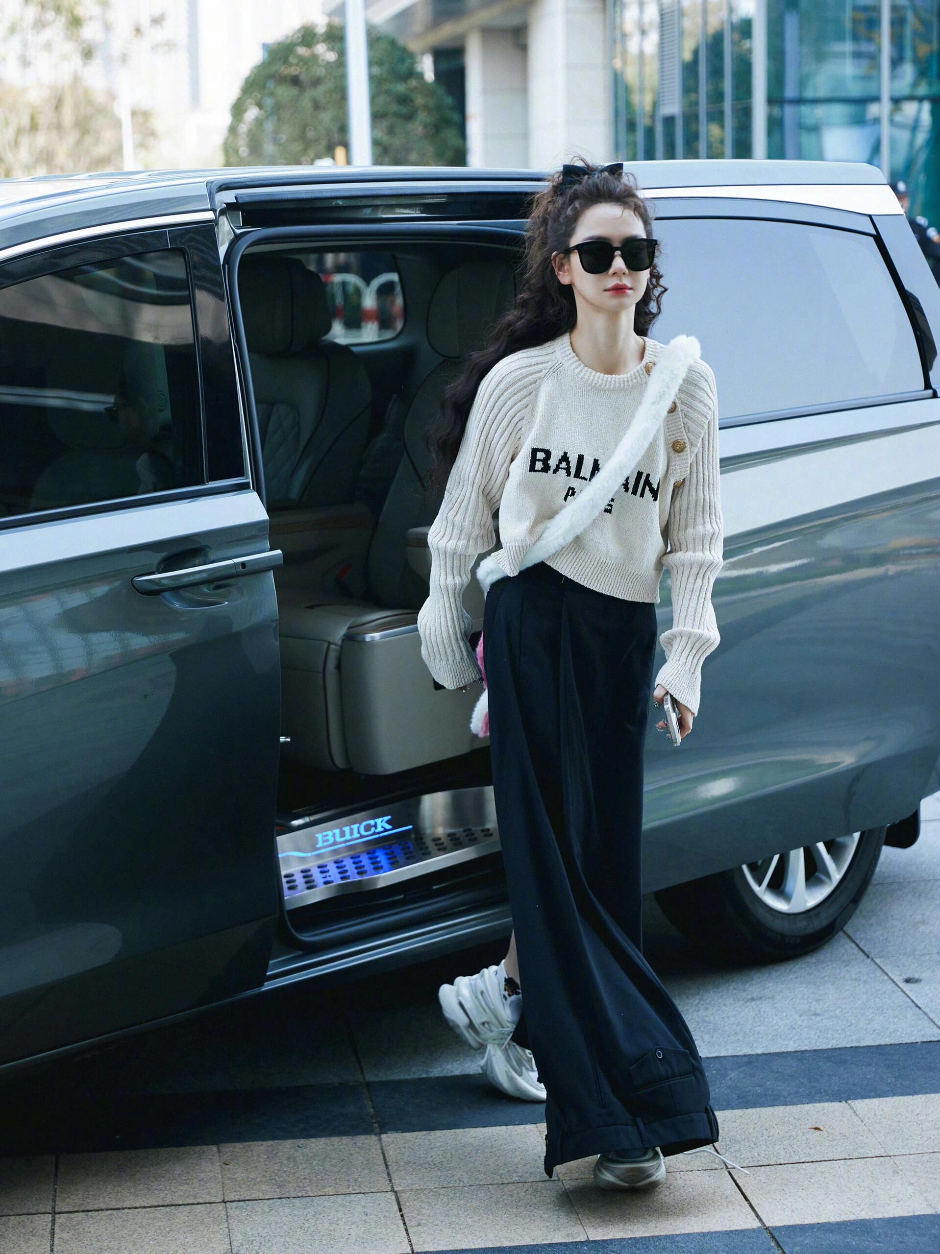 戚薇——娇俏的秋日少女