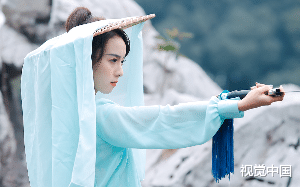 她逃他追：在线等，救下的贵公子非要以身相许，可我只想种地怎么办？