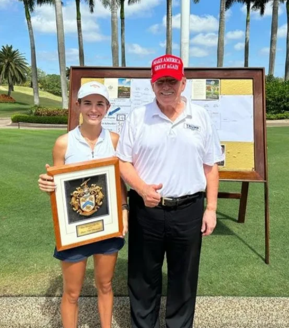 特朗普的小孙女
17岁，火了
川普，17日在共和党全国代表大会第3日打出“孙女牌