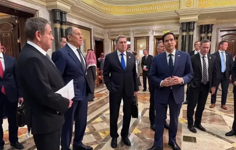 俄罗斯识破了美国和欧洲的一唱一和！

俄外长拉夫罗夫霸气说到，欧洲想上桌参与和平