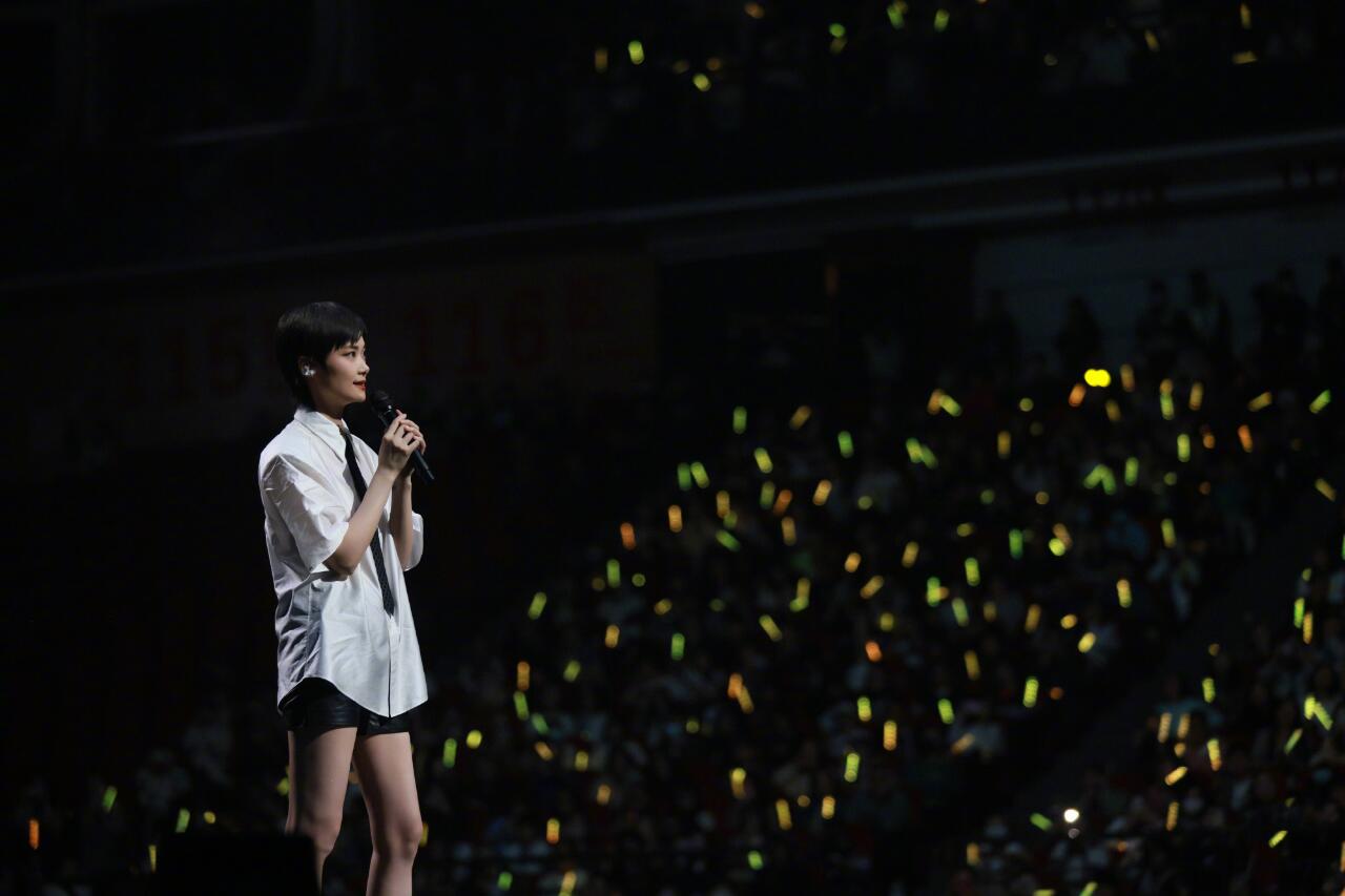 李宇春像个学弟