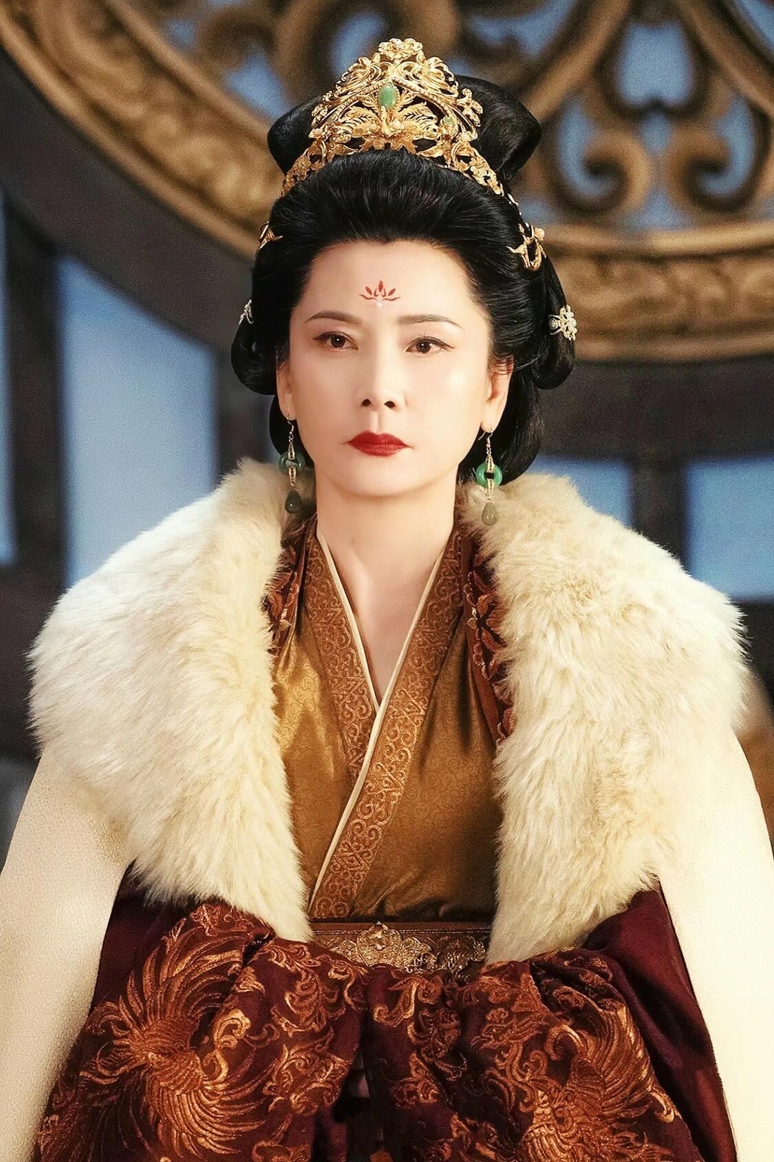 何赛飞惊艳演绎太皇太后