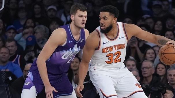 顶级中锋！轰31分21板带队掀翻爵士，尼克斯如虎添翼成东部豪强