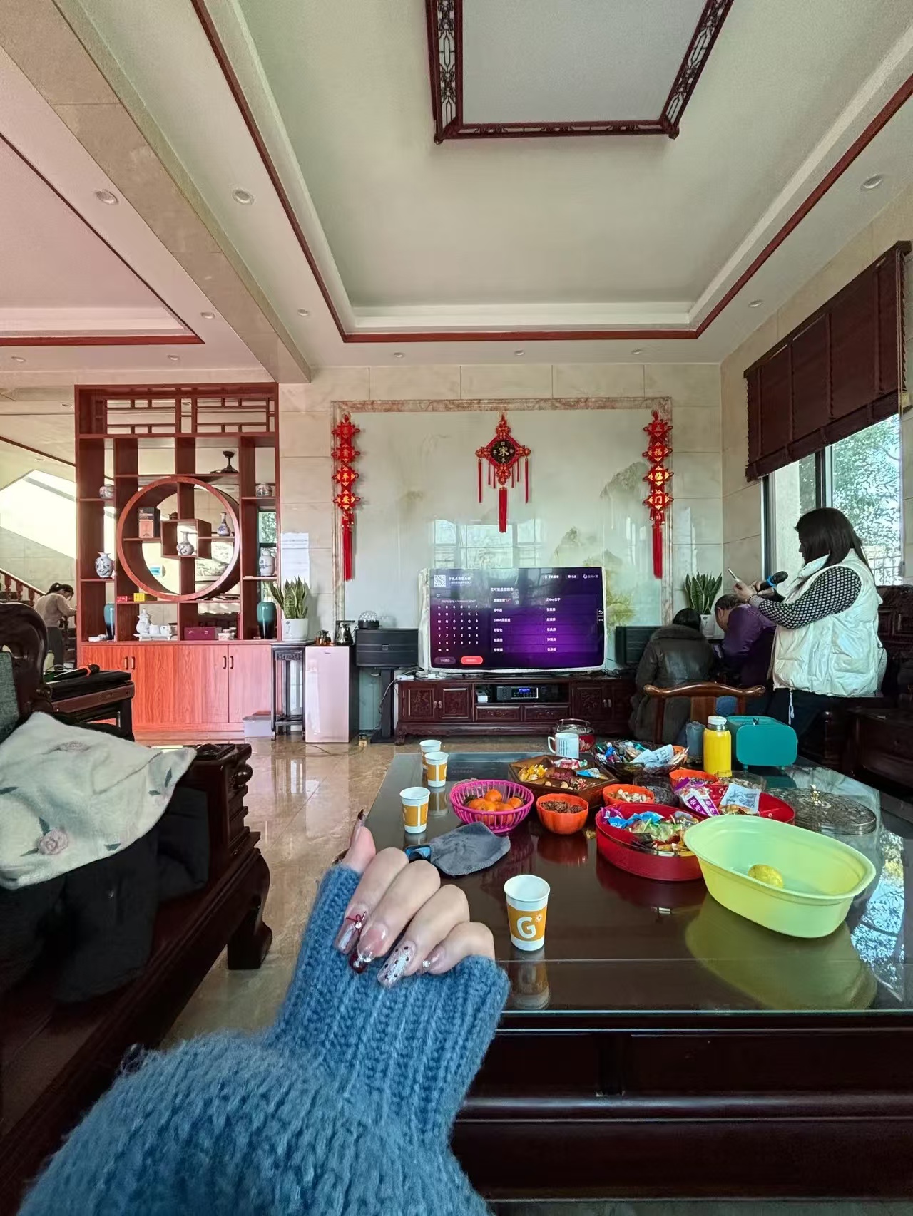 你们会选择回老家盖房子还是重新买房？