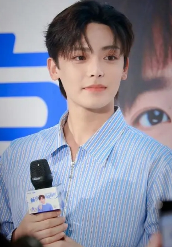 侯明昊：三番之路的璀璨光芒