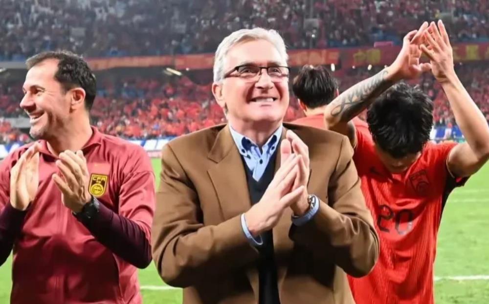 2024，伊万给中国媒体和球迷好好上了一课

中国队主教练伊万，这个倔强的老头，