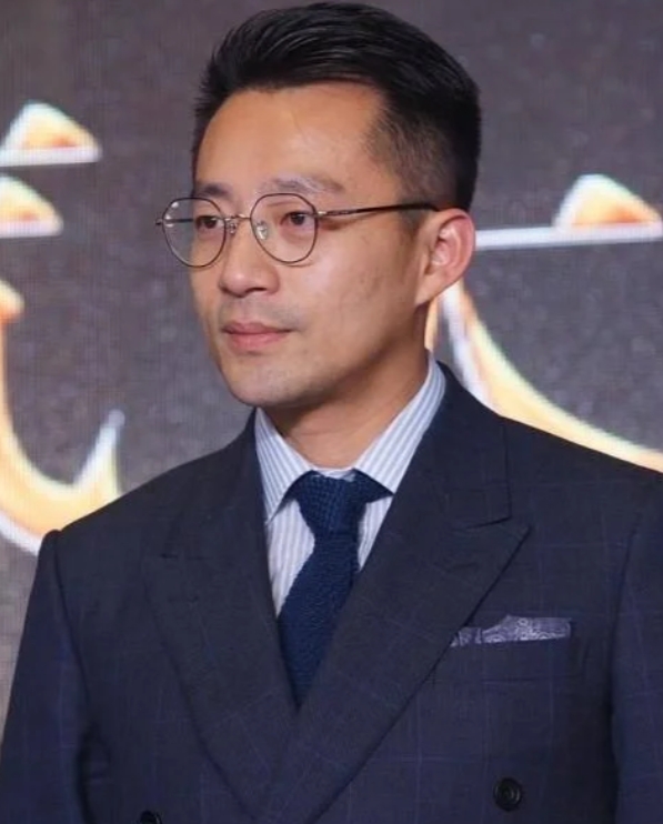 汪小菲的豪宅风云：爱情与财富的交织