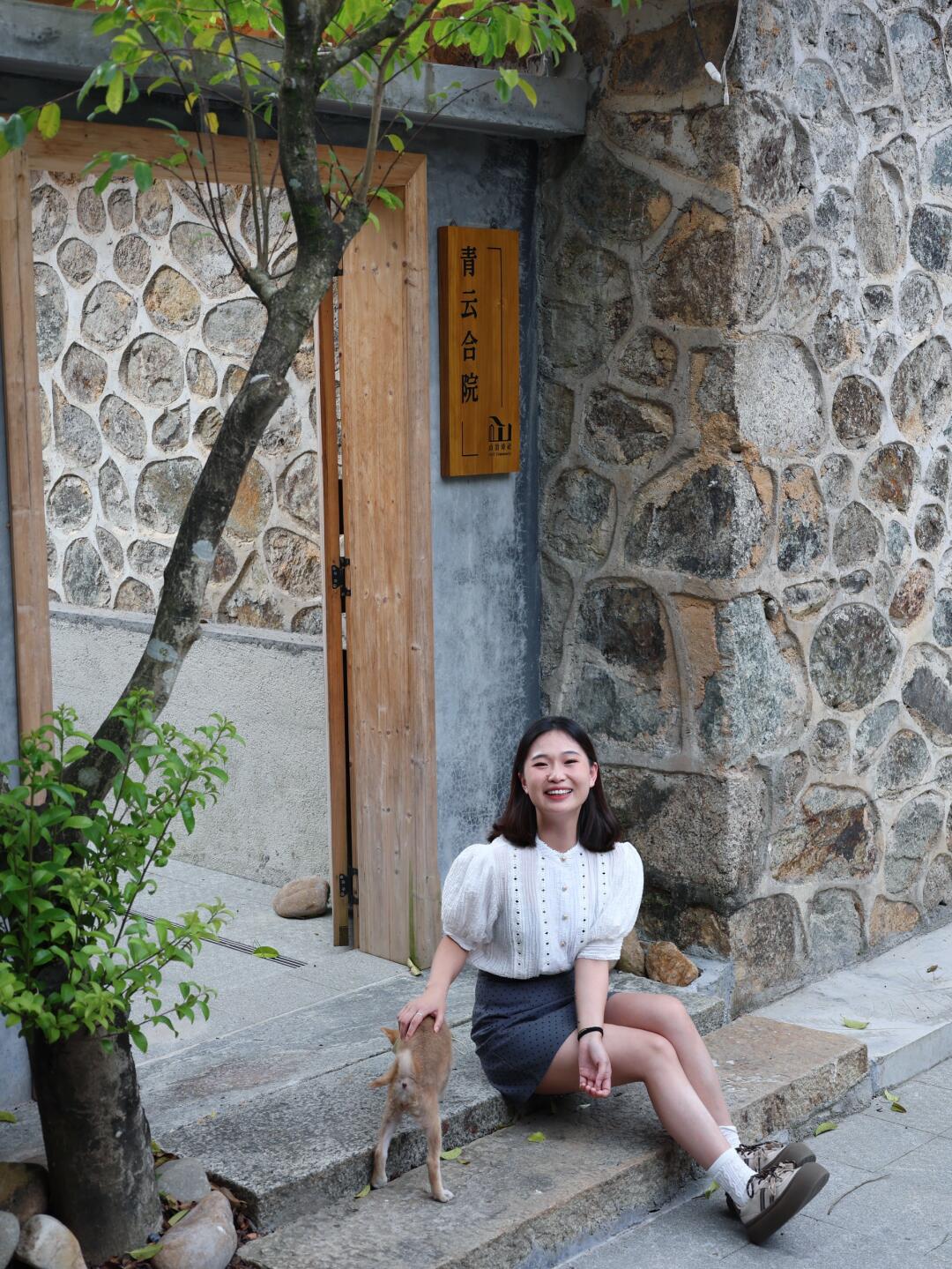 如果工作累了，就到这种山里的小院来吧。这里是正真的远离城市喧嚣 晚上睡觉可以听到