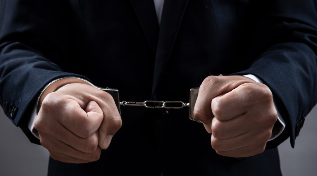 广东中山，发生一起令人无语的强奸案！男子何某与女子黄某是微信好友，某日，两人聊天