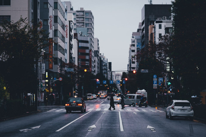 陌路相逢，回忆成殇