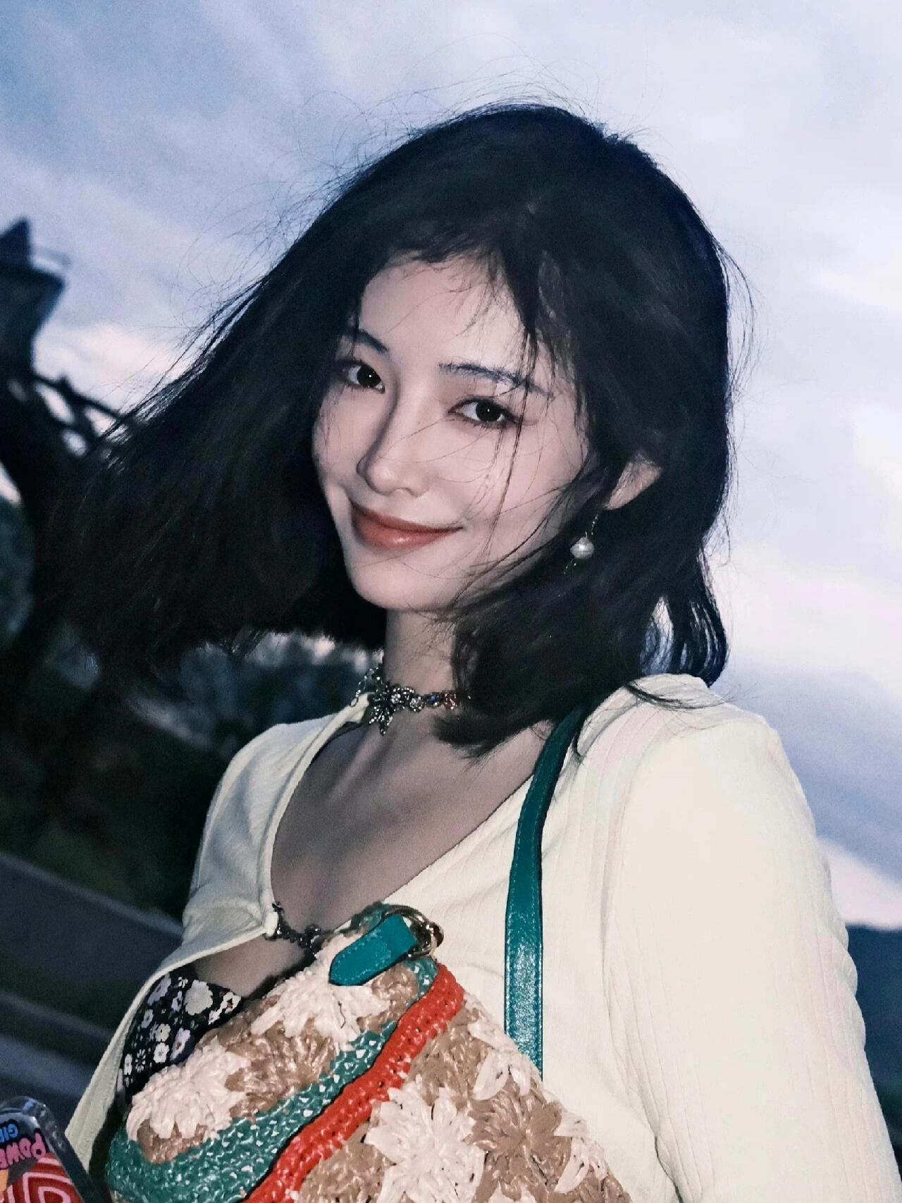许佳琪——清新脱俗
