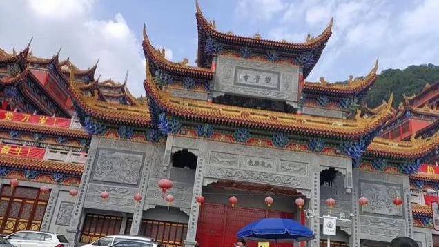 同事说她和公婆断了来往，也不让孩子和爷奶有联系，她真的不容易