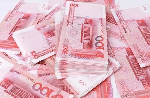 我也会选择800万现金，要知道这笔钱可能是我这一辈子都赚不到的，假如这个选项真的