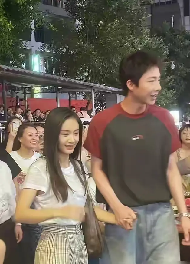 王子文都有孩子了吧，还这么牵手？男方难道单身？