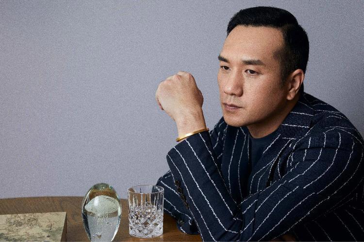 黄觉：演艺之路的独特魅力