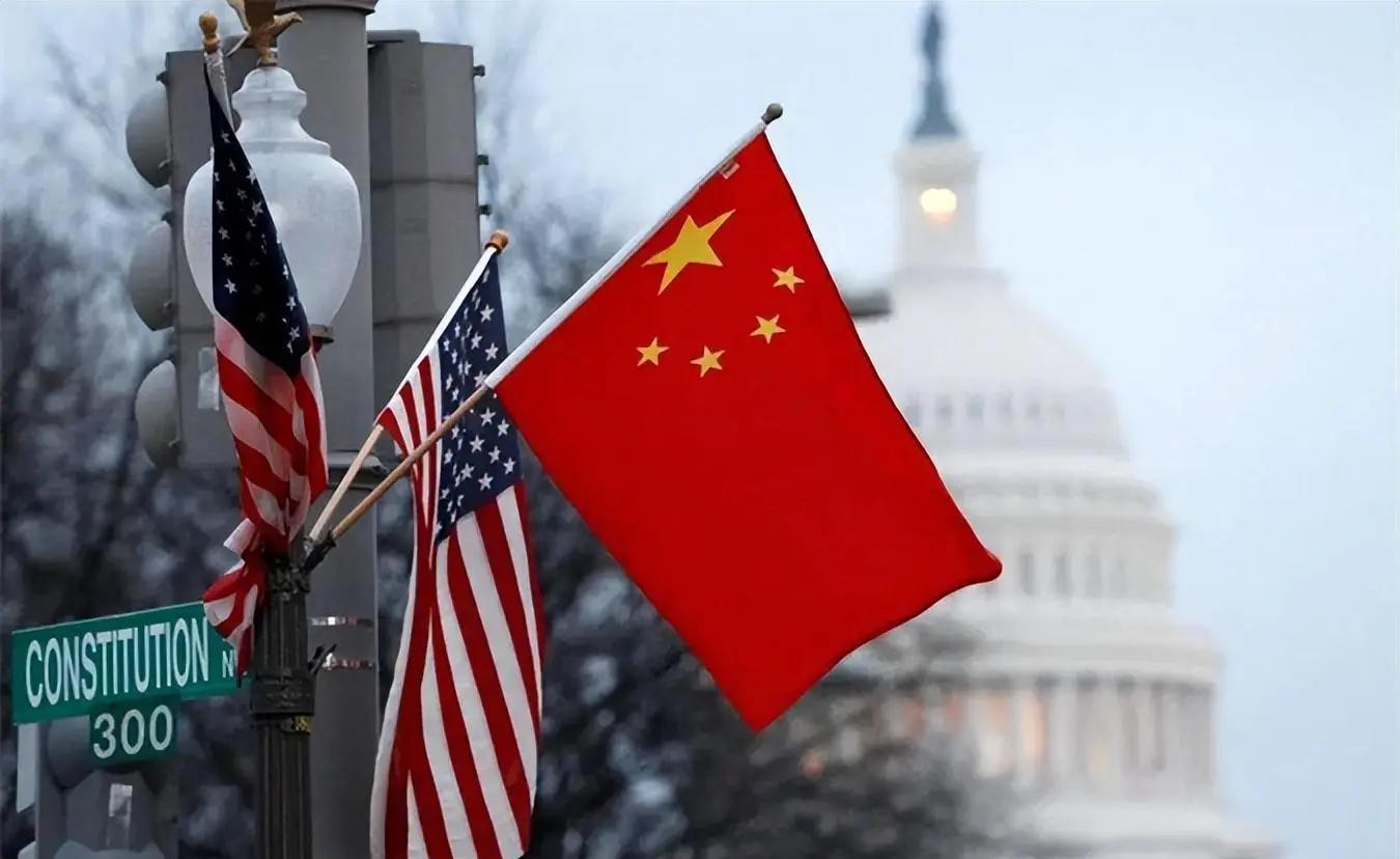 中美较量升级，中国军事科技高调展示实力应对美国挑战