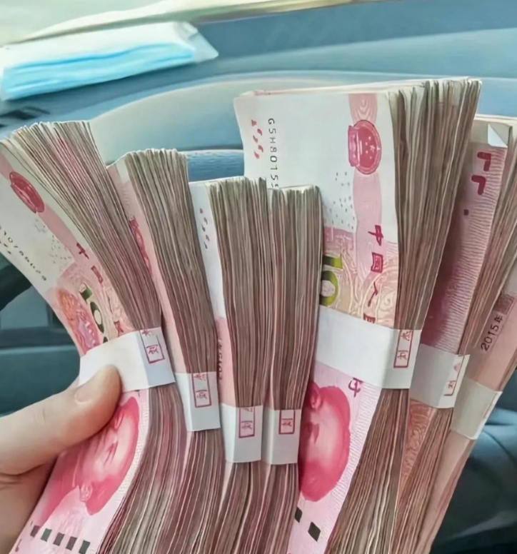 太寒心了！我找50岁的亲哥借20万买房子，他爽快答应了，昨天提了2袋水果，去他家