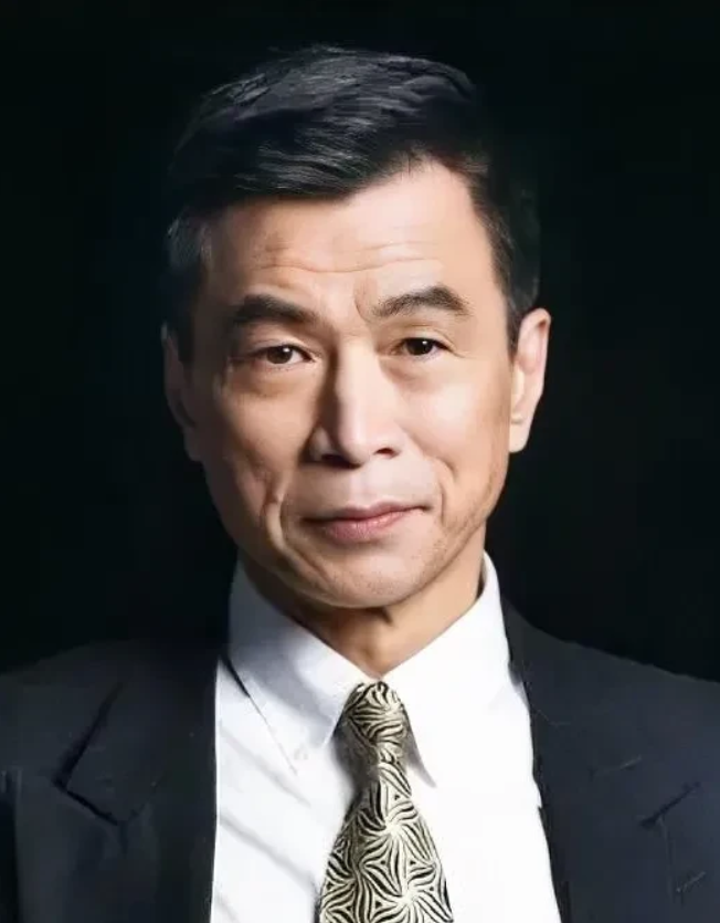 演员，李天柱说，我的臭脾气毁了一切，我不懂得阿谀奉承，不会结交人脉，经常因为脾气