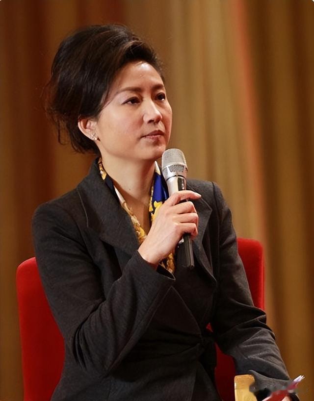 王小丫：余生好好走，病床上19字留言催人泪下，如今56岁无儿无女（毕福剑退休拿多少钱）-第7张图片-九妖电影