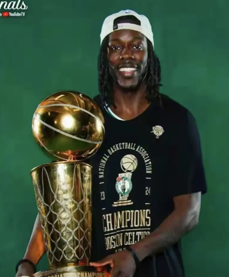 实话实说！
凯尔特人121-127输给灰熊，真的太冤了。
朱哥霍勒迪要不灰熊的卧