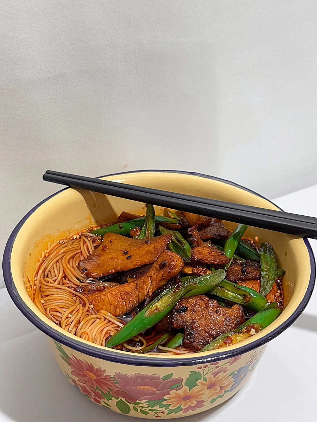 今天吃什么|在家做饭🍳尖椒回锅肉面（附做法